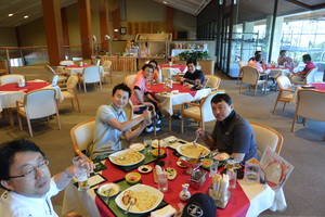 日本トリムゴルフコンペ昼食2